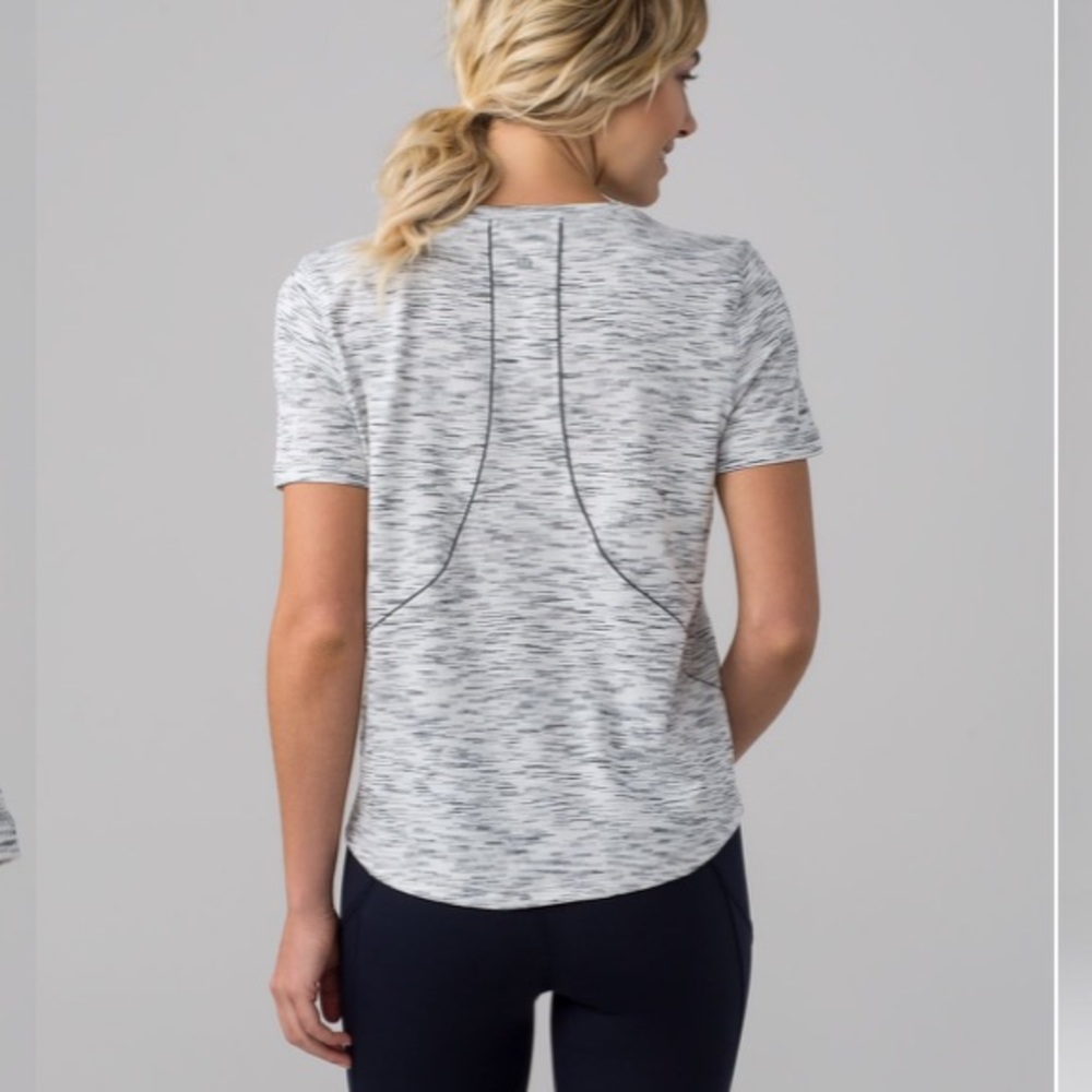 Lululemon Long Distance Short Sleeve Size 8!
